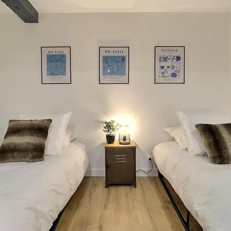 Loft & Pop Billard Apartment *